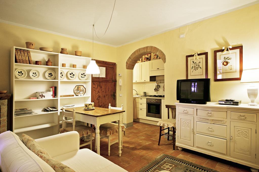 Апартаменти Borgo Dei Cadolingi Ґамбассі-Терме Екстер'єр фото